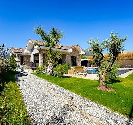Citrus Stone House *